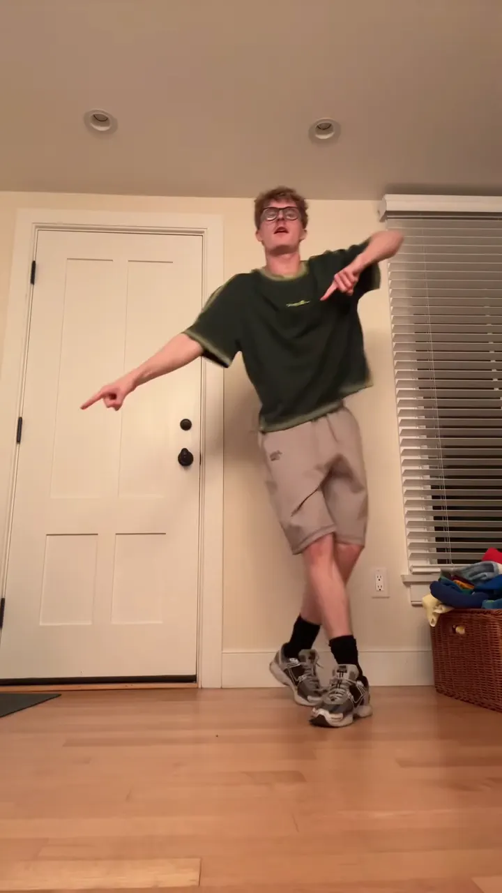 The original Billie Jean dance by @kaylortor on TikTok