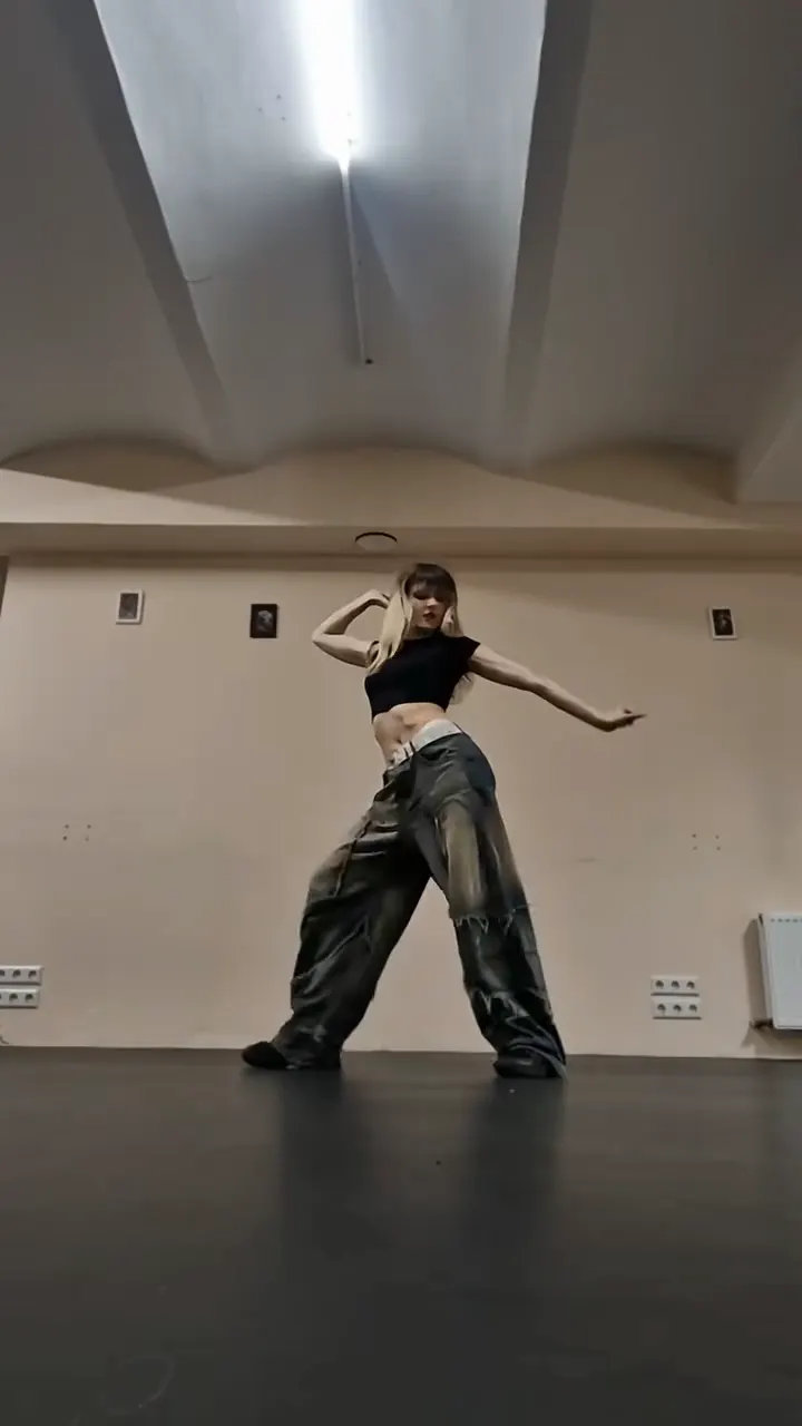 The original Firestarter dance by @skrmunis on TikTok