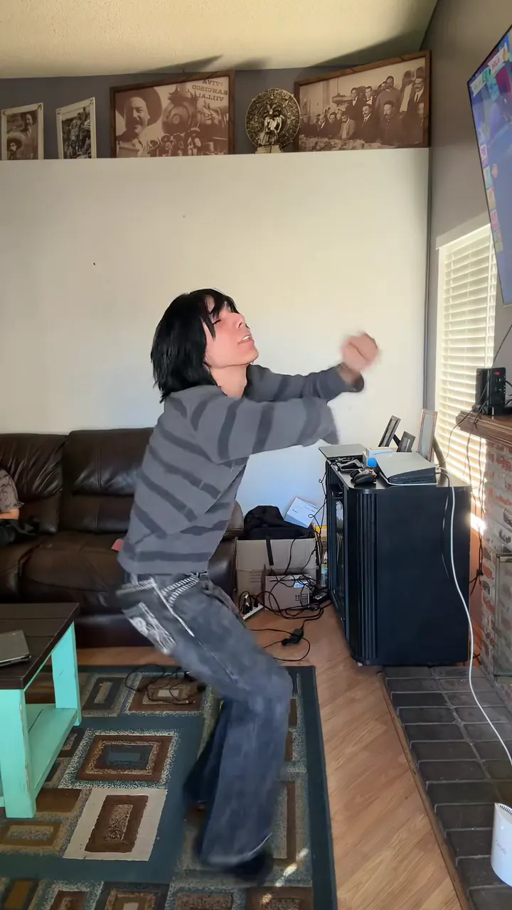 The original La Calabaza dance by @jimodeus on TikTok
