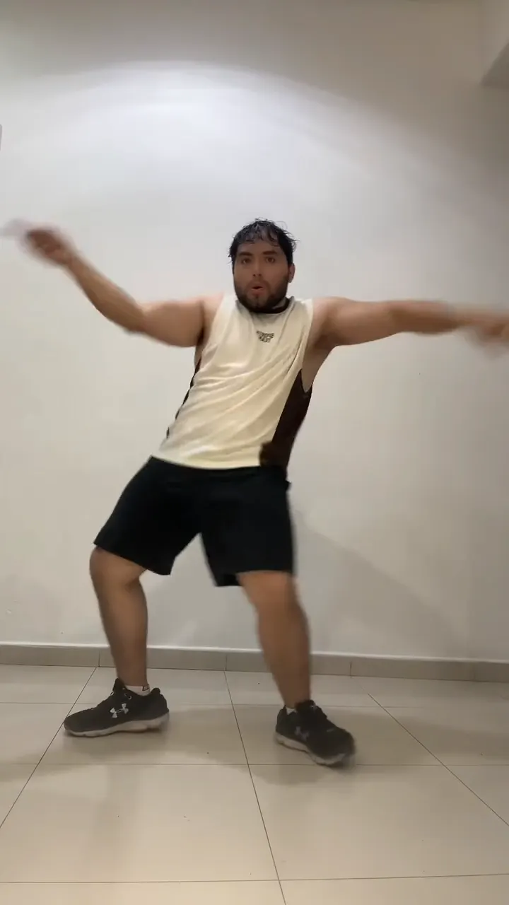 The original Tecktonik dance by @fausto.osuna on TikTok